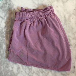 🍋Lululemon Hotty Hot ll Short!